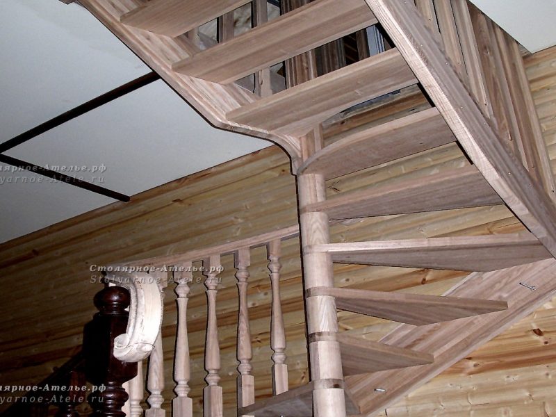 деревянная лестница на чердак